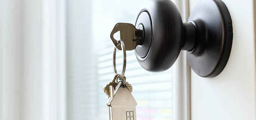 Bifold Door Knob Replacement in Antioch, California